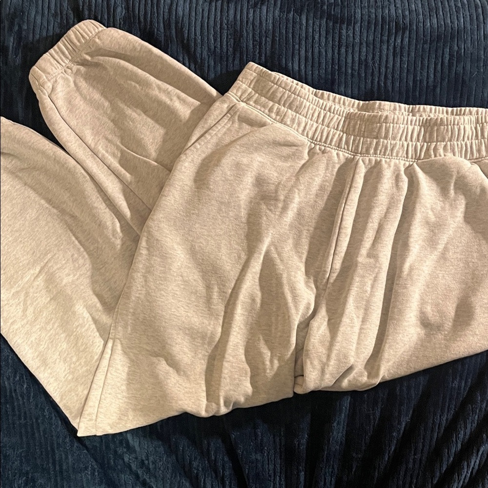 American Eagle Outfitters Light Gray Sweatpants